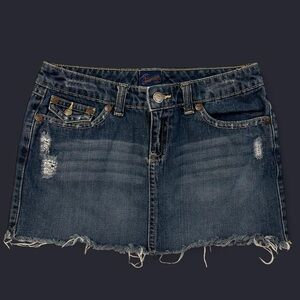 Vintage Y2K Preppy Low Rise Aeropostale Distressed Denim Mini Skirt - Size 5/6